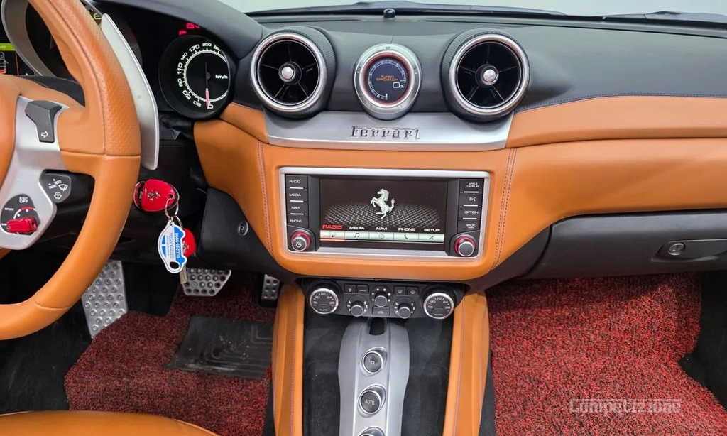 FERRARI CALIFORNIA 4.3 V8