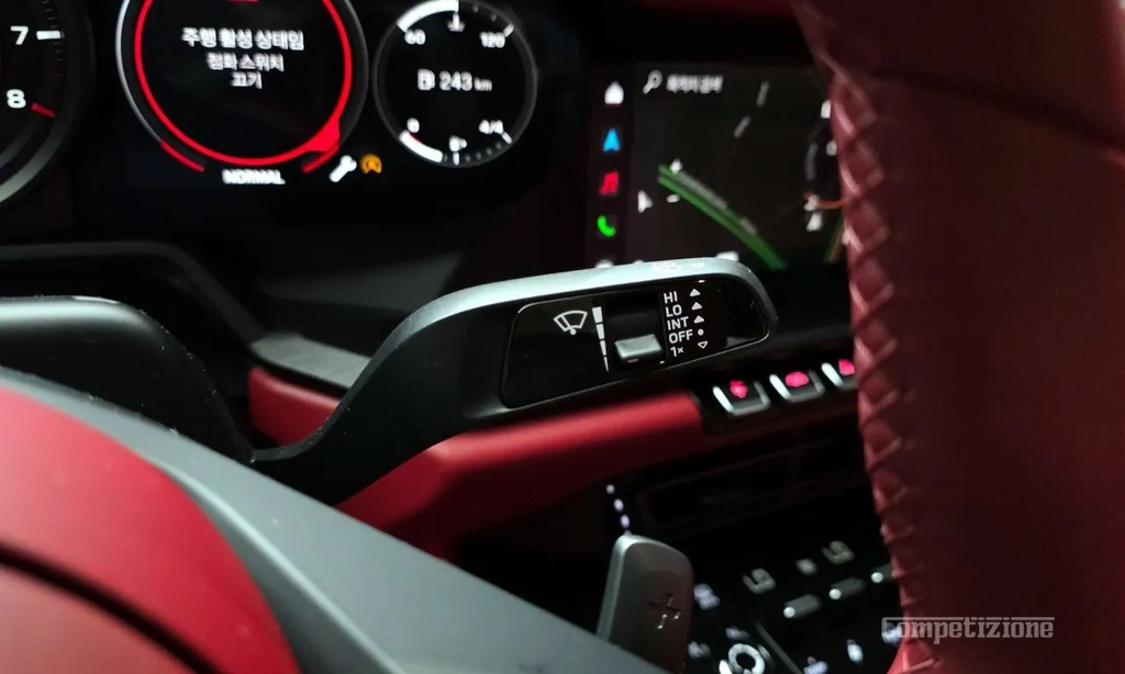 PORSCHE 911 CARRERA (992)