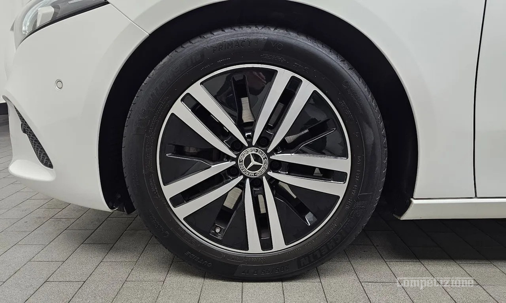 MERCEDES-BENZ CLASE A A220 (W177)