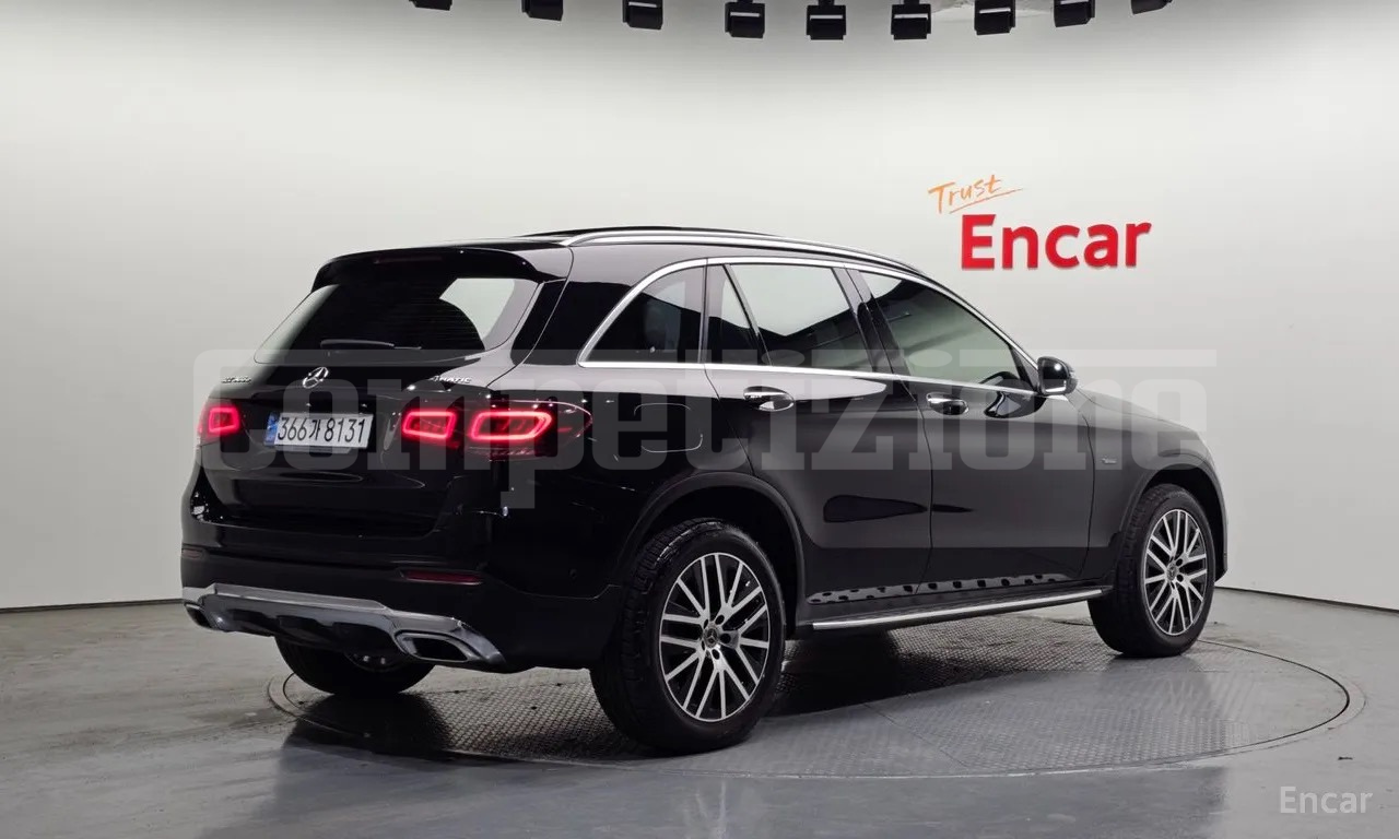 MERCEDES-BENZ GLC 300e 4MATIC