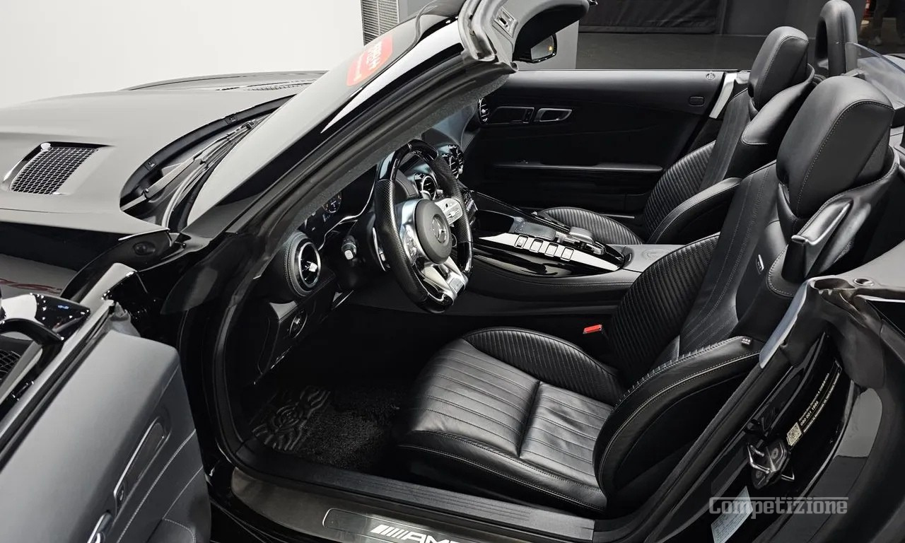 MERCEDES-AMG GT C ROADSTER 4.0 V8