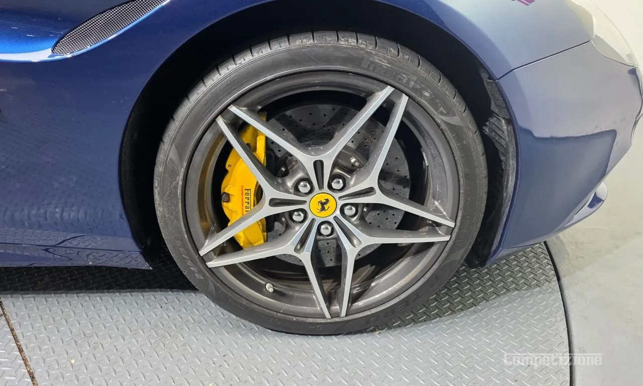 FERRARI CALIFORNIA 4.3 V8
