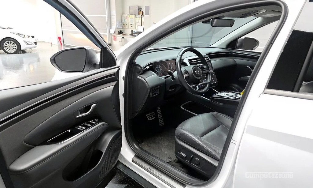 HYUNDAI TUCSON HYBRID (NX4) INSPIRATION 2WD