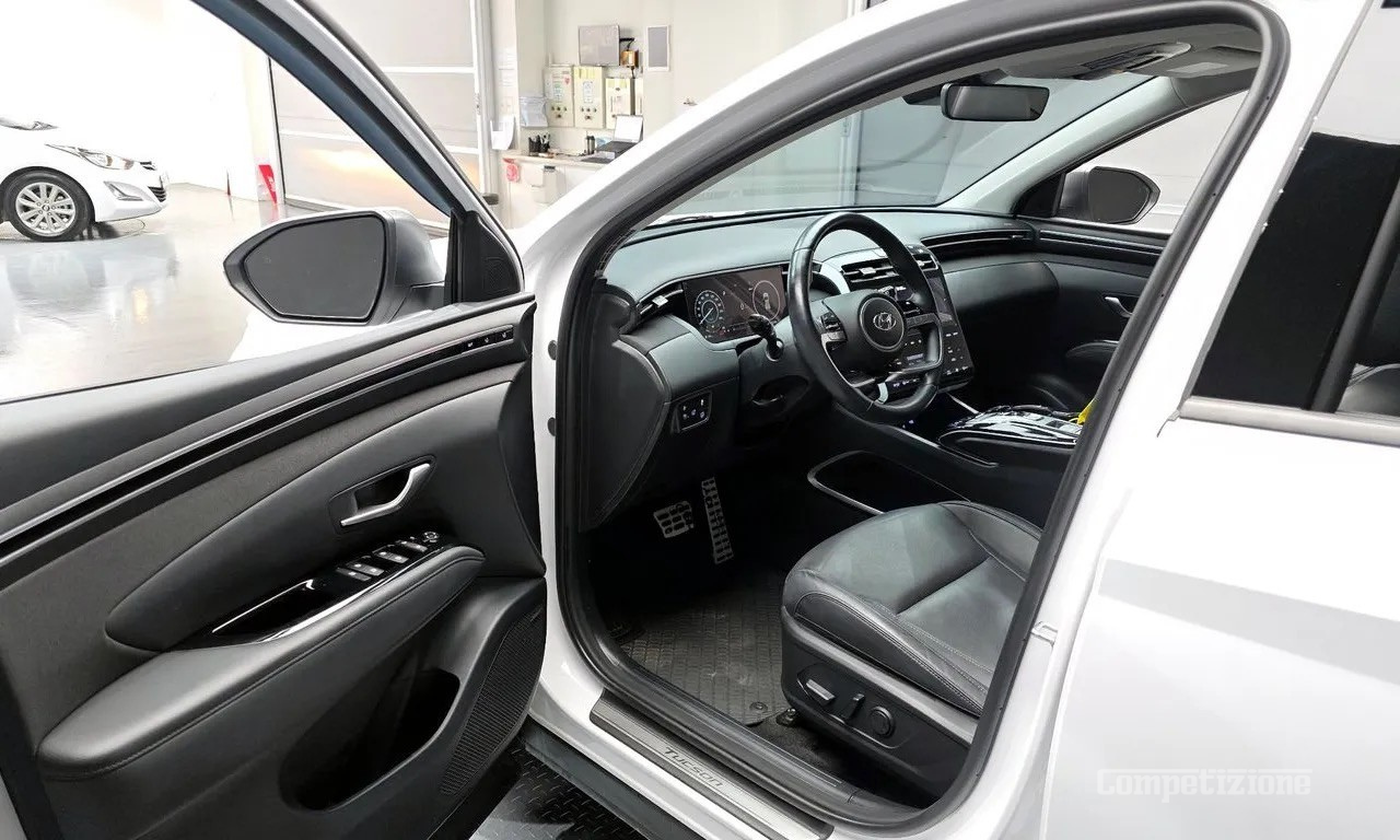 HYUNDAI TUCSON HYBRID (NX4) INSPIRATION 2WD