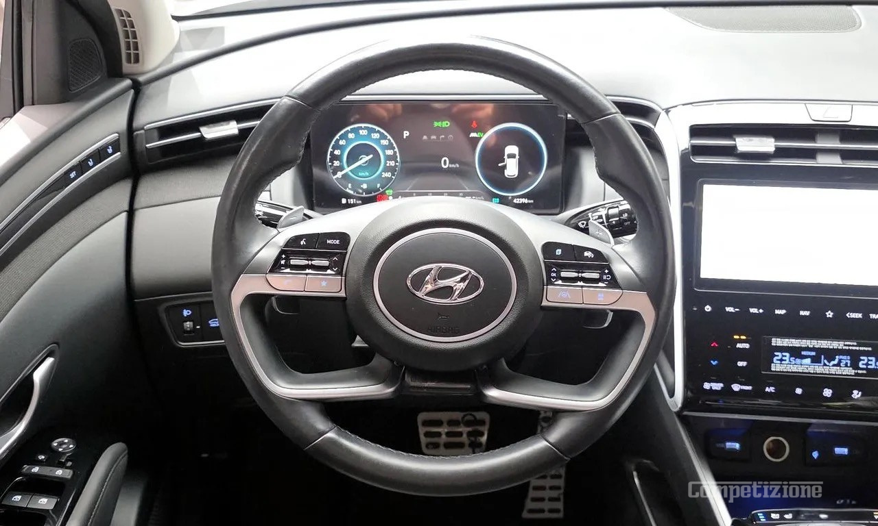 HYUNDAI TUCSON HYBRID (NX4) INSPIRATION 2WD