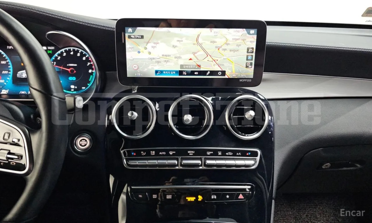 MERCEDES-BENZ GLC 300e 4MATIC