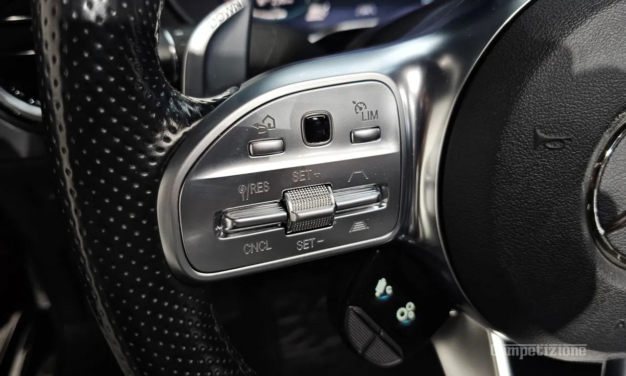 MERCEDES-AMG GT C ROADSTER 4.0 V8